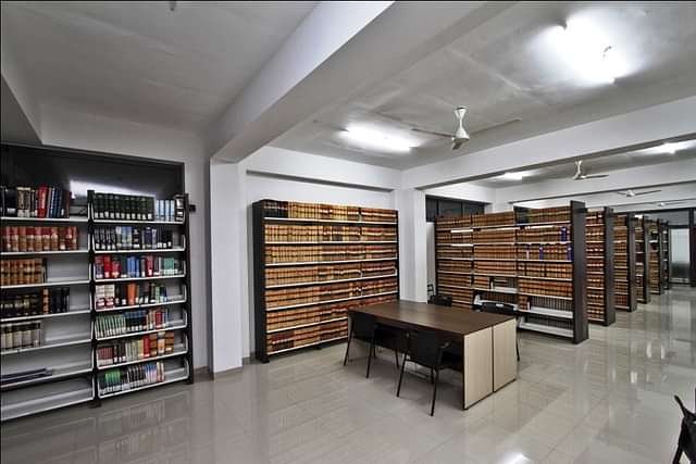K.L.E._Society_Law_College